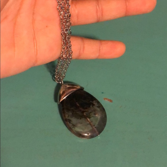 Banana republic long pendant necklace - Picture 2 of 3